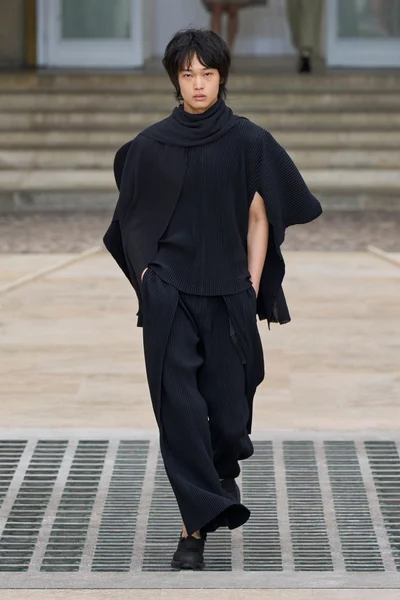 Look 34